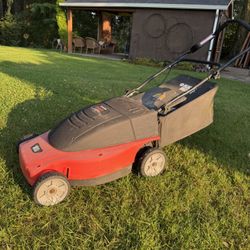  BLACK + DECKER 19" Electric Mulching Lawnmower 