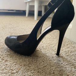 Free — Black Heels