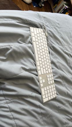 Apple Keyboard. Wired.