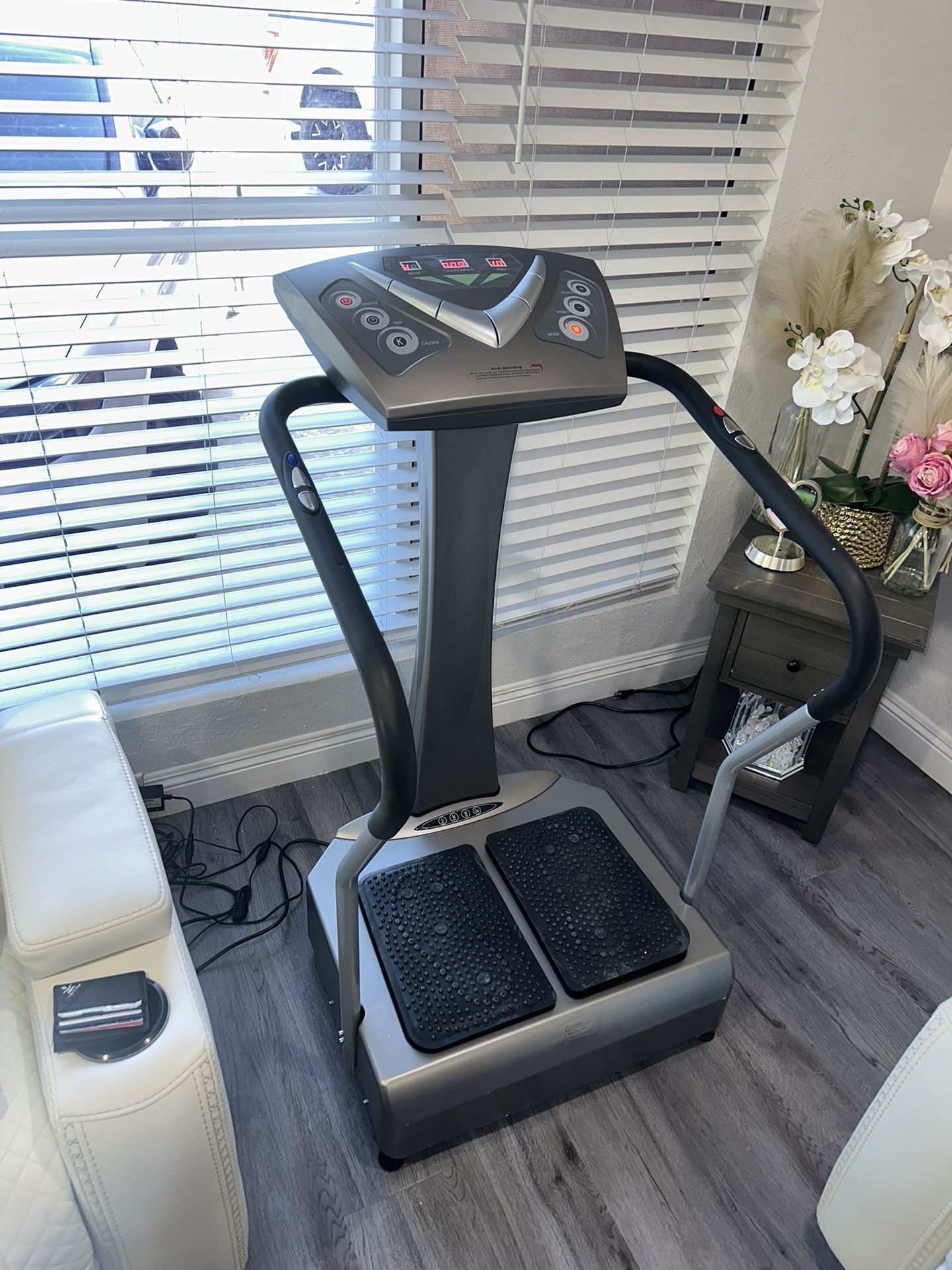 Whole Body Vibration Machine (weight-loss exerciser)