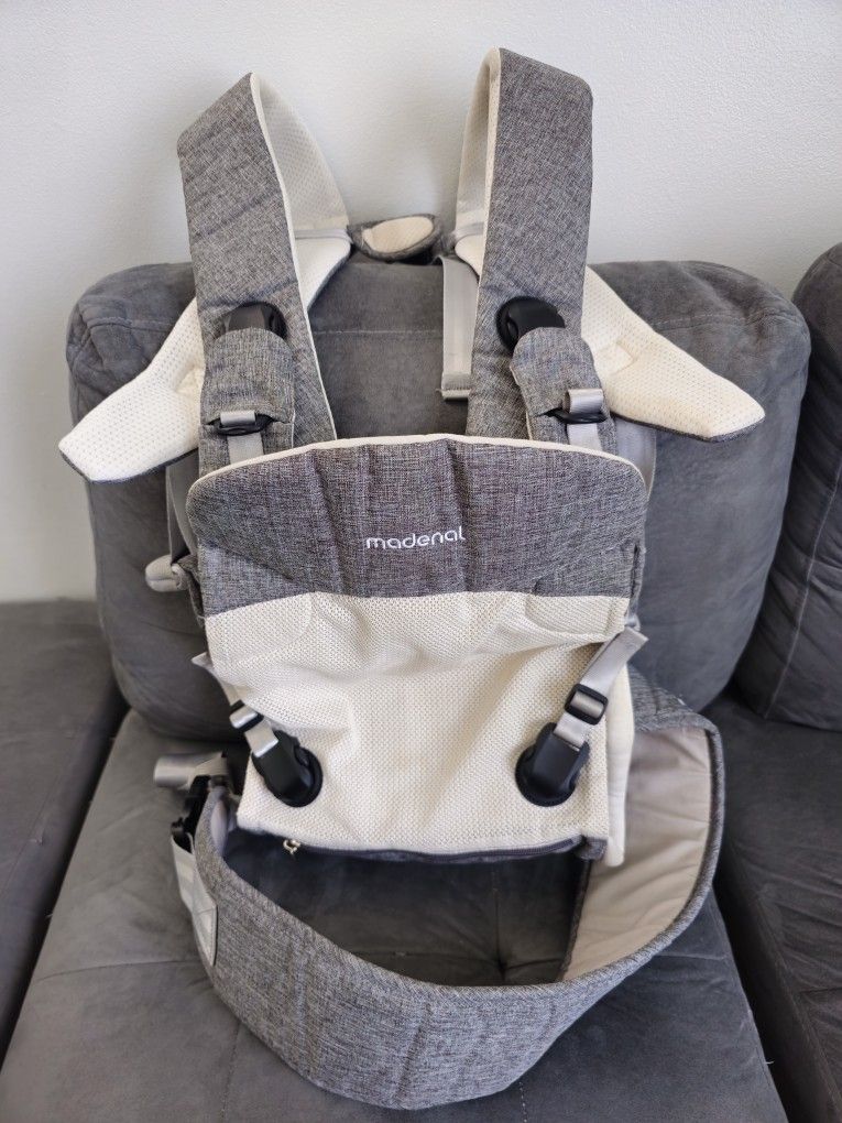 Madenal Baby Carrier – Excellent Condition – Clean & Fully Functional