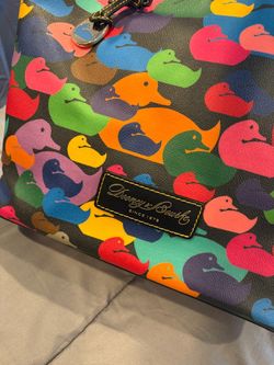 Dooney & Bourke shoulder tote bag
