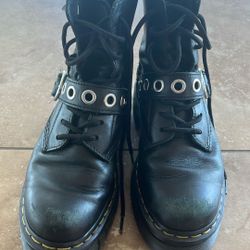 Doc Martens - W Size 8 