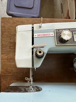 Sewing Machine/ Dressmaker Deluxe Zig Zag SWA-2000 OBO for Sale in Gresham,  OR - OfferUp