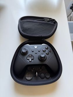 Xbox Elite Wireless Controller Series 2 – Complete w/ Case & Accessories