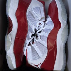 NDS JORDAN 11S CHERRY SZ 9.5