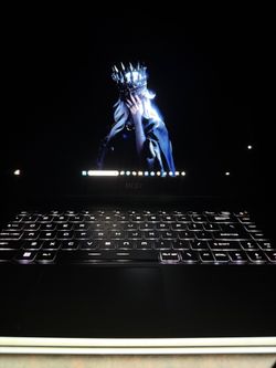 Msi raider ge67 gaming laptop + razor laptop cooler