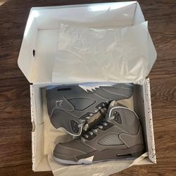Wolf Gray Retro 5s