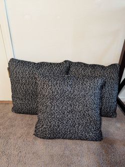 New, Ashley Furniture Large Textured Patterned Decorative Couch Pillows - Everett, WA