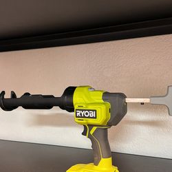 ONE+ 18V Cordless 10 oz. Caulk & Adhesive Gun (Tool Only)