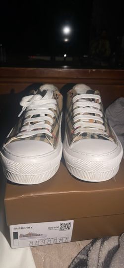 burberry shoes size 7 men’s or 8.5 woman’s