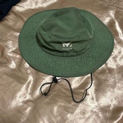 Selling Bucket Hat. Just Doesn’t Look Right On My Head Lol