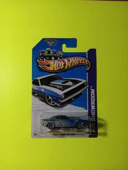 Hot Wheels '70 Plymouth AAR Cuda HW Showroom