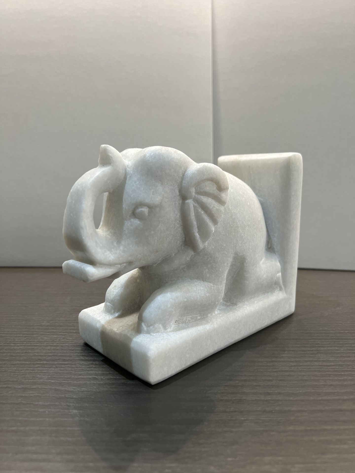 Hand Carved Natural white Marble stone engraved animal elephant Figurine stand statue home tabletop decor bookend