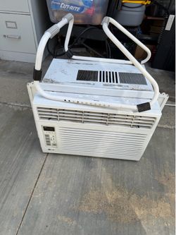LG Window AC Air Conditioner 6000 BTU with No Drill Window Bracket included