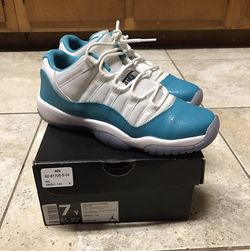 Jordan 11 aqua