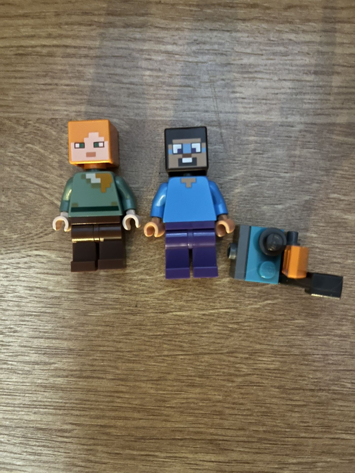 Authentic Alex & Steve Minecraft, Lego Minifigures