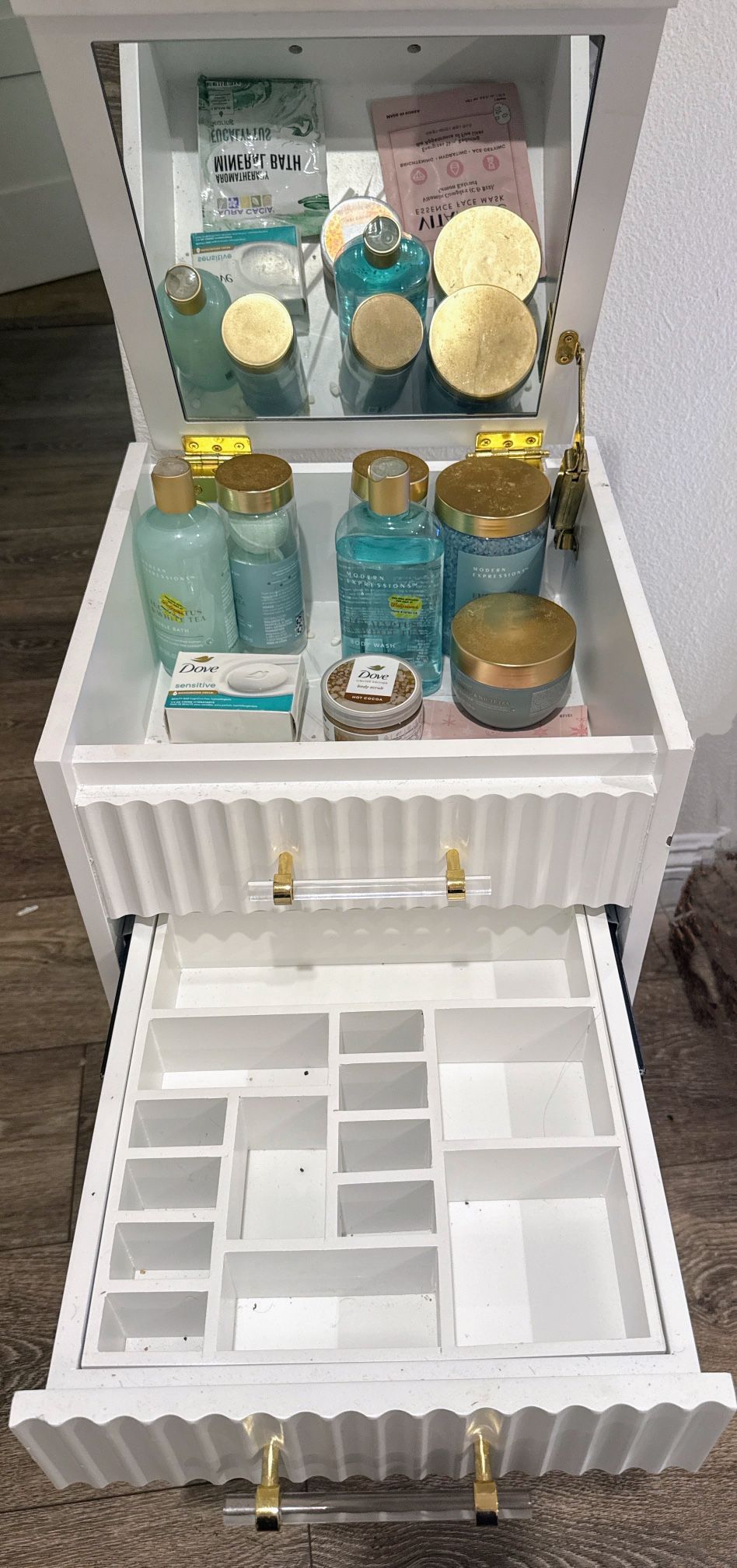 Modern Vanity Storage Tower – Mirror + Organizers