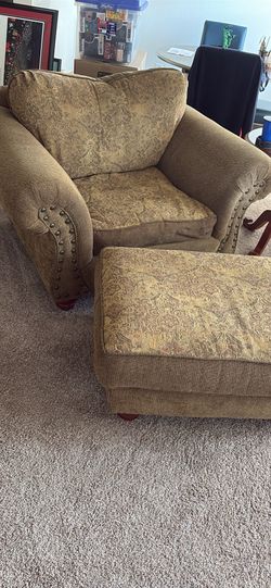 Chair w/ottoman