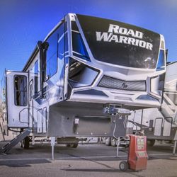 NEW 2022 ROAD WARRIOR 375RW
