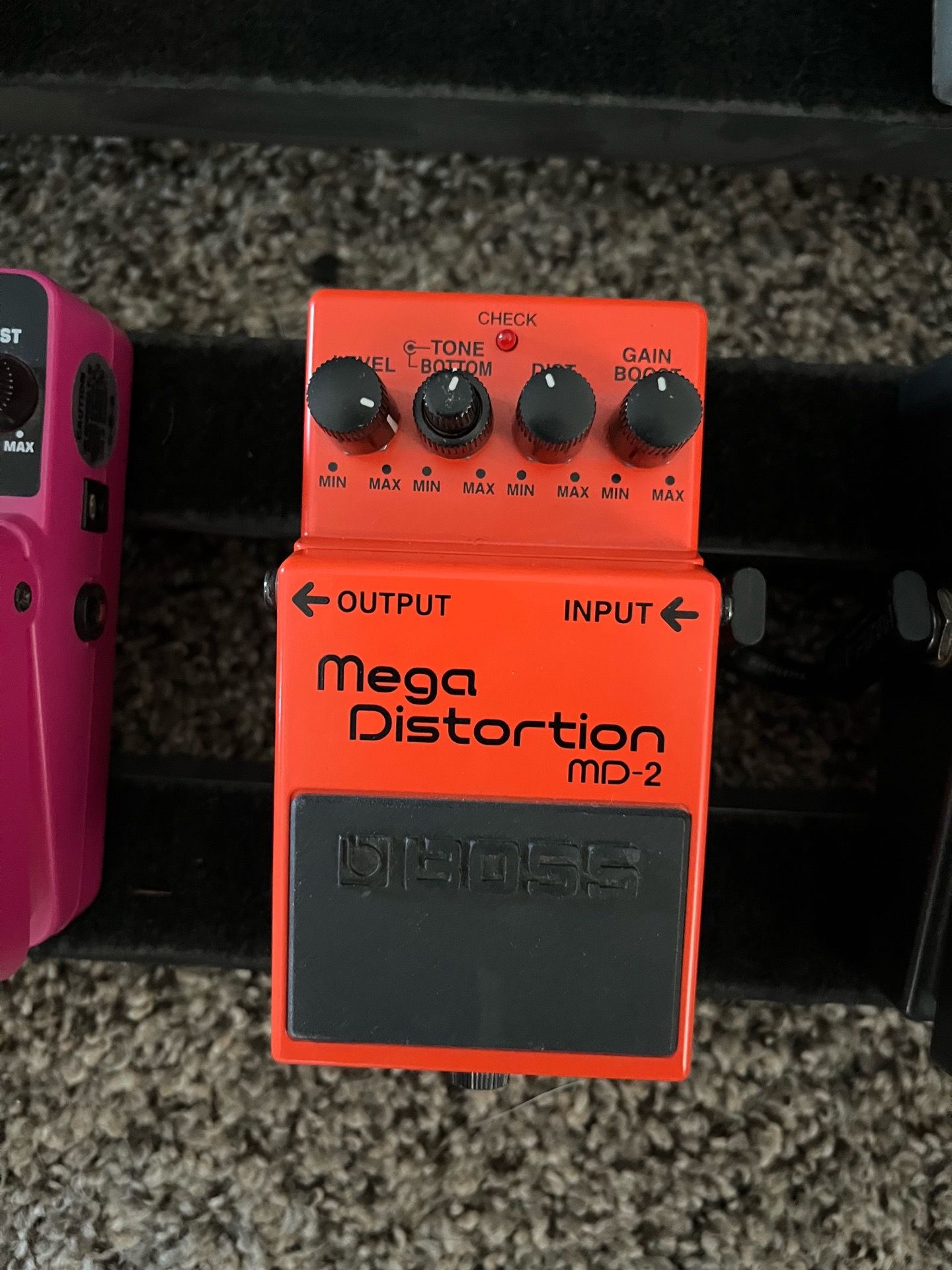BOSS MD-2 Mega Distortion guitar pedal