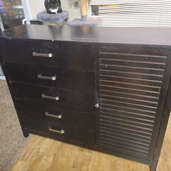 5 Drawer Dresser With Cabinet