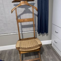 A Butler valet chair from the 40s in excellent condition