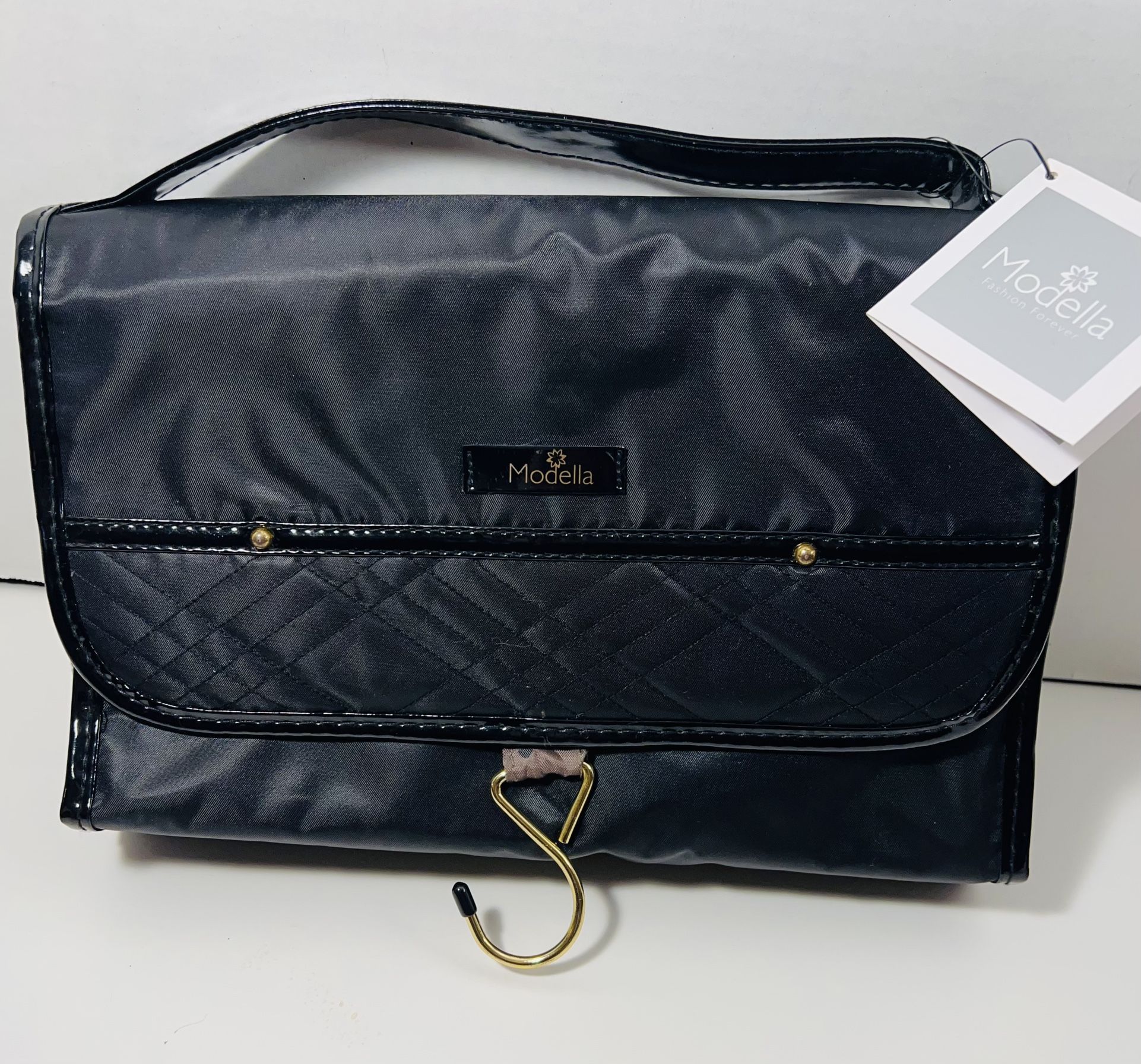Modella travel hanging cosmetic bag