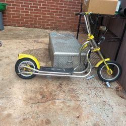 Vintage Yellow Schwinn Stingray Scooter 