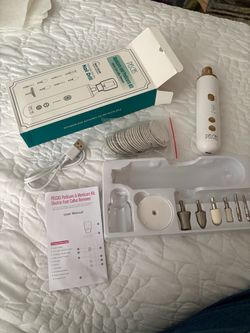 PELCAS MANICURE AND PEDICURE KIT