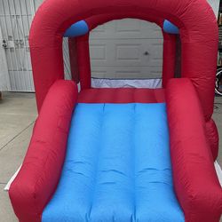 Inflable. Flyer backyard bouncer jr.