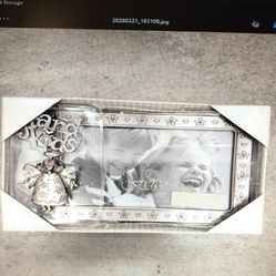 Fetco “Grandkids” 6x4 Photo Frame w/ Angel Charm – New in Box
