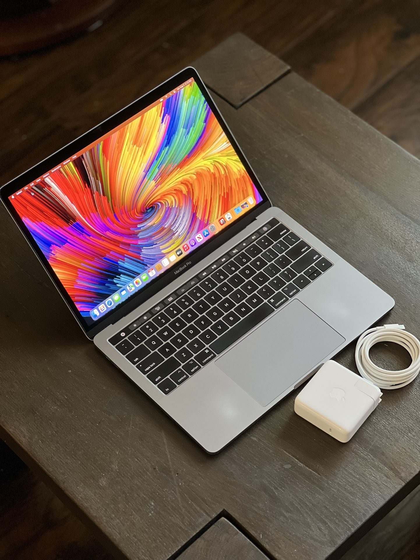 MacBook Pro 13” ( i7) - 16gb - 512gb