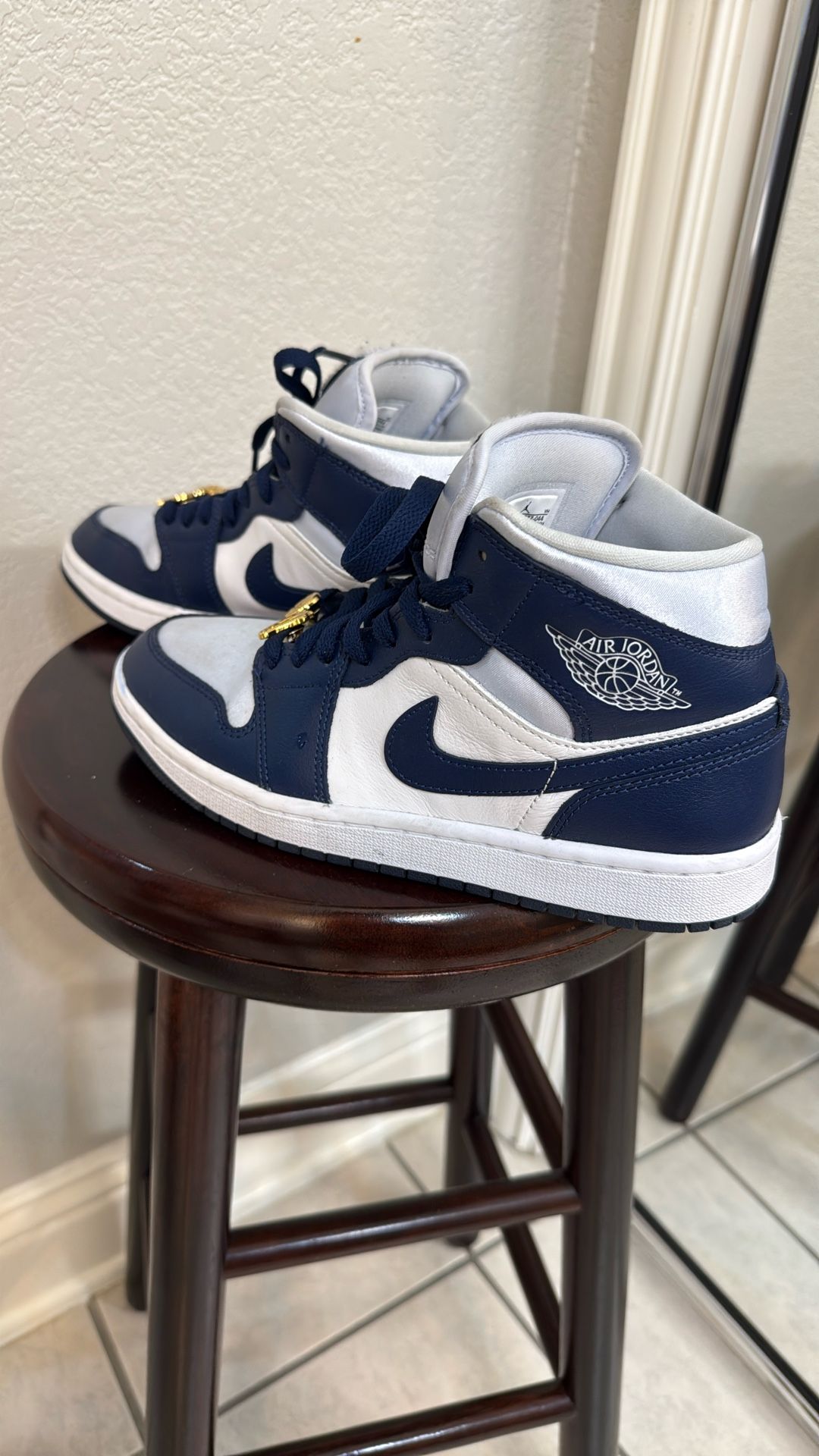 Jordan Mid SE Football Grey/Midnight Navy/White Women's Shoe
