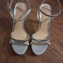 Jewel Badgley Mischka High Heels