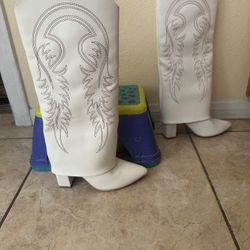Cute White Fashion Boots