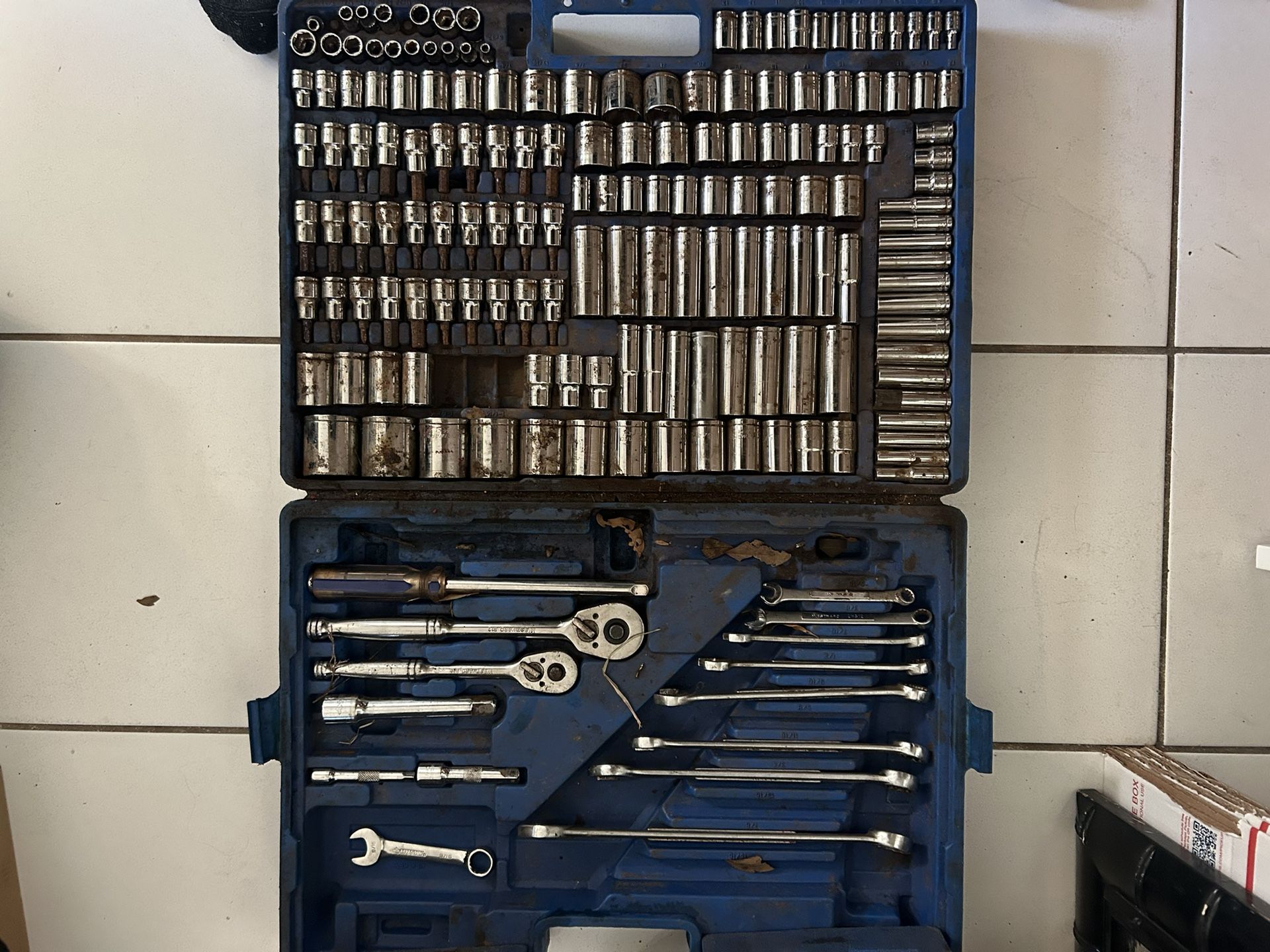Westward Socket Set