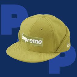 Supreme Polartec Ear Flap New Era (7 3/8)