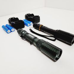 2pcs Skywolfeye Zoomable 5-Modes High Power Torch LED Flashlight ( Black Green ) 

