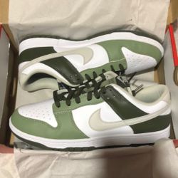 Nike Dunks 