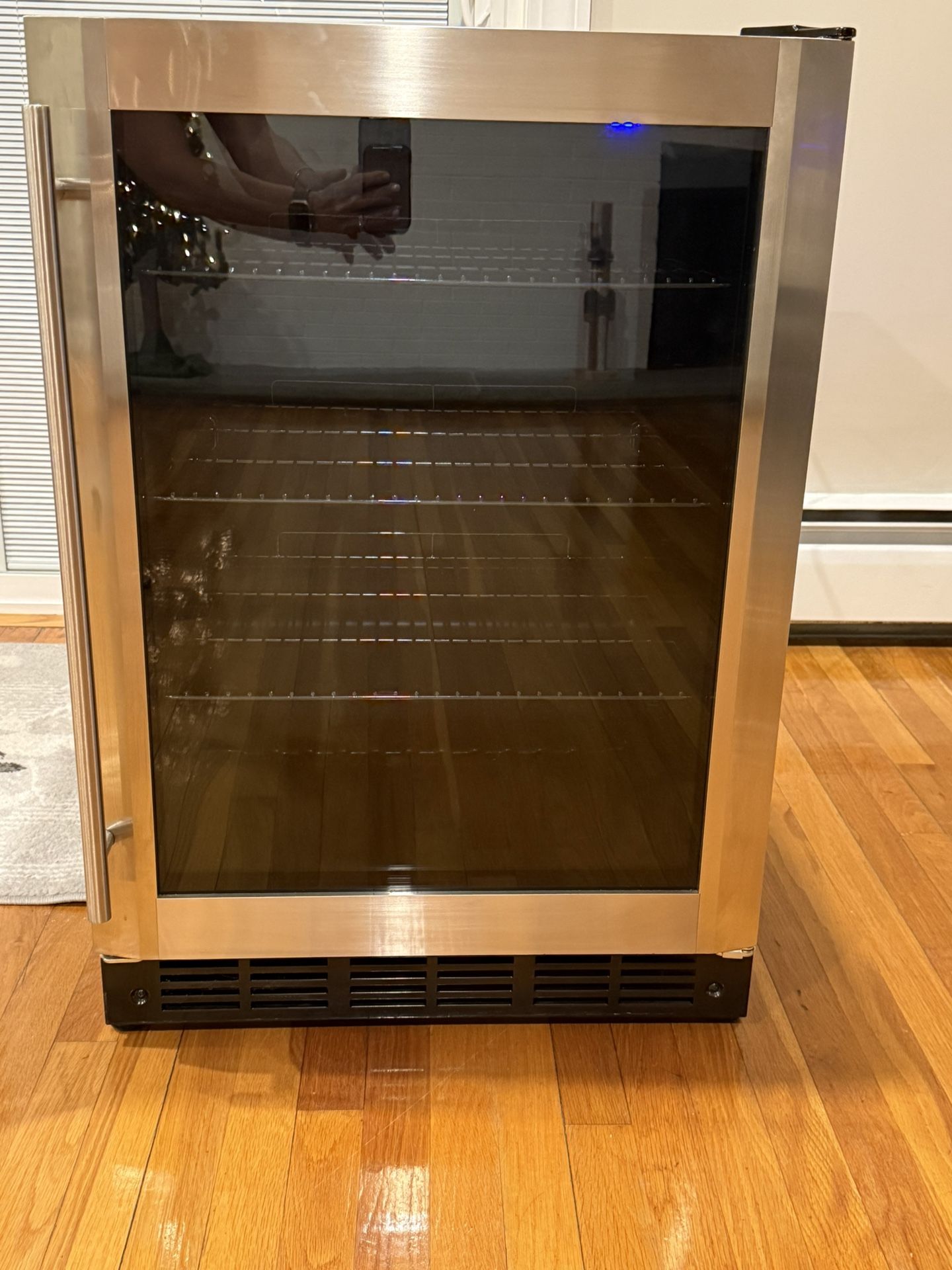 Magic Chef Beverage Cooler