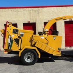 Land Scaper Chipper. Vermeer BC 1000 XL