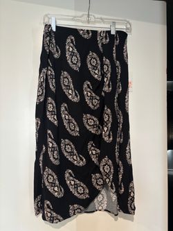NWT - Knox Rose Paisley Maxi Skirt Size M