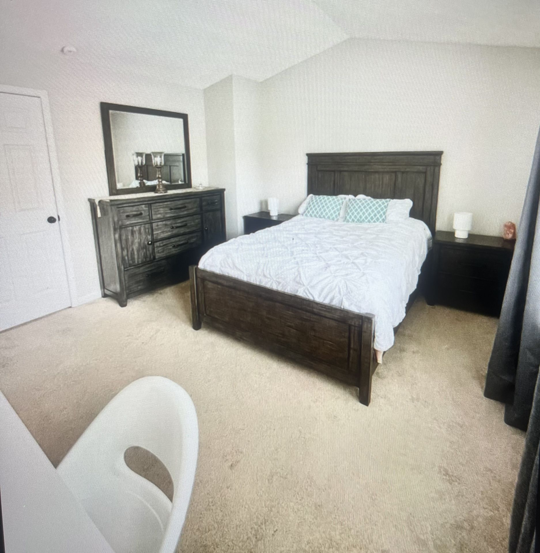 Complete Bedroom Set Like New . Adjustable Mattress 