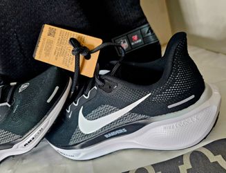 Las Vegas Raiders Nike Pegasus