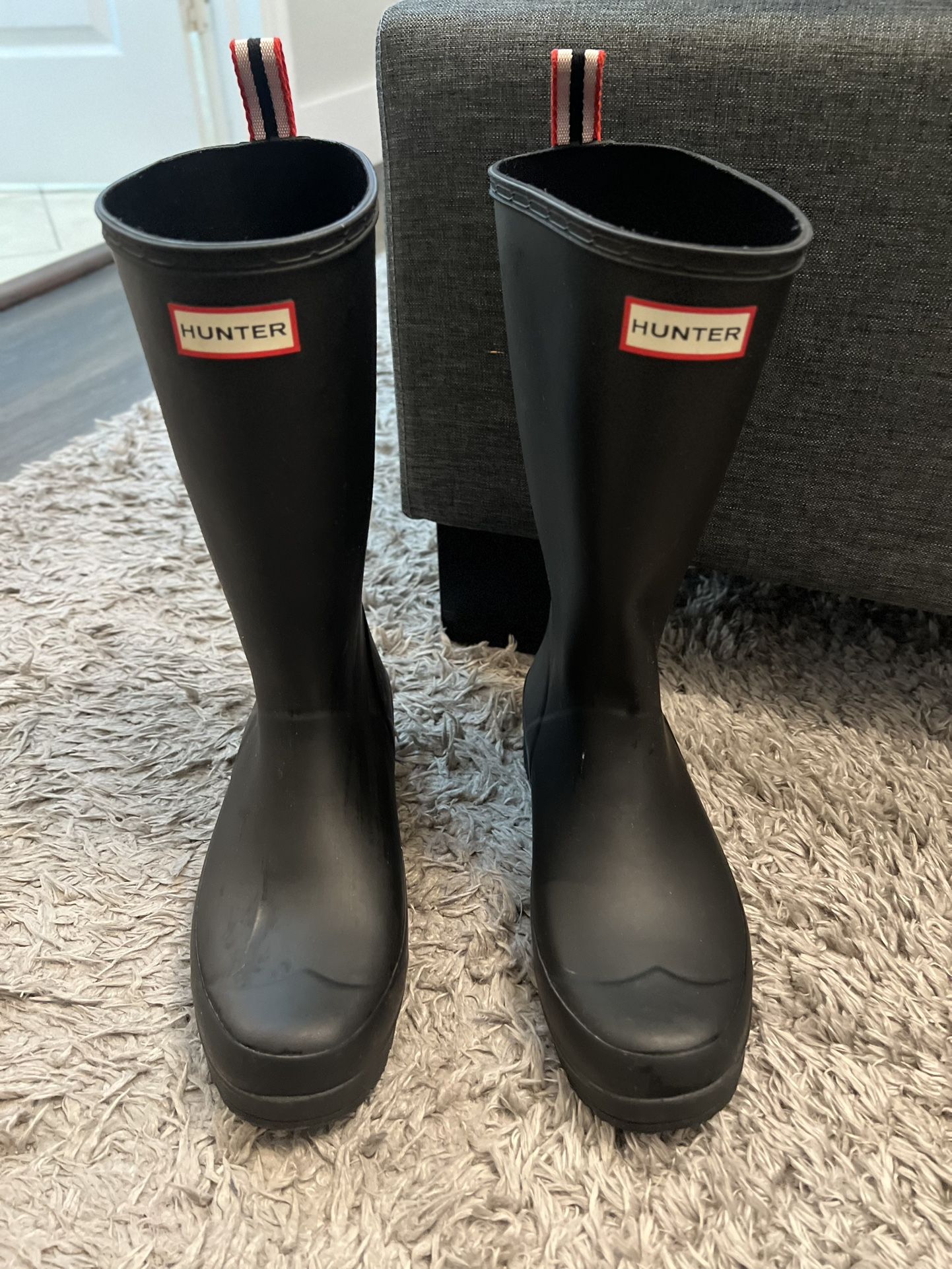 HUNTER Tall Rain Boots Size 9