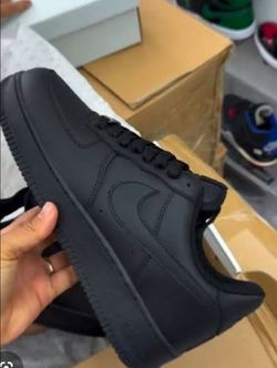 NIKES AF1