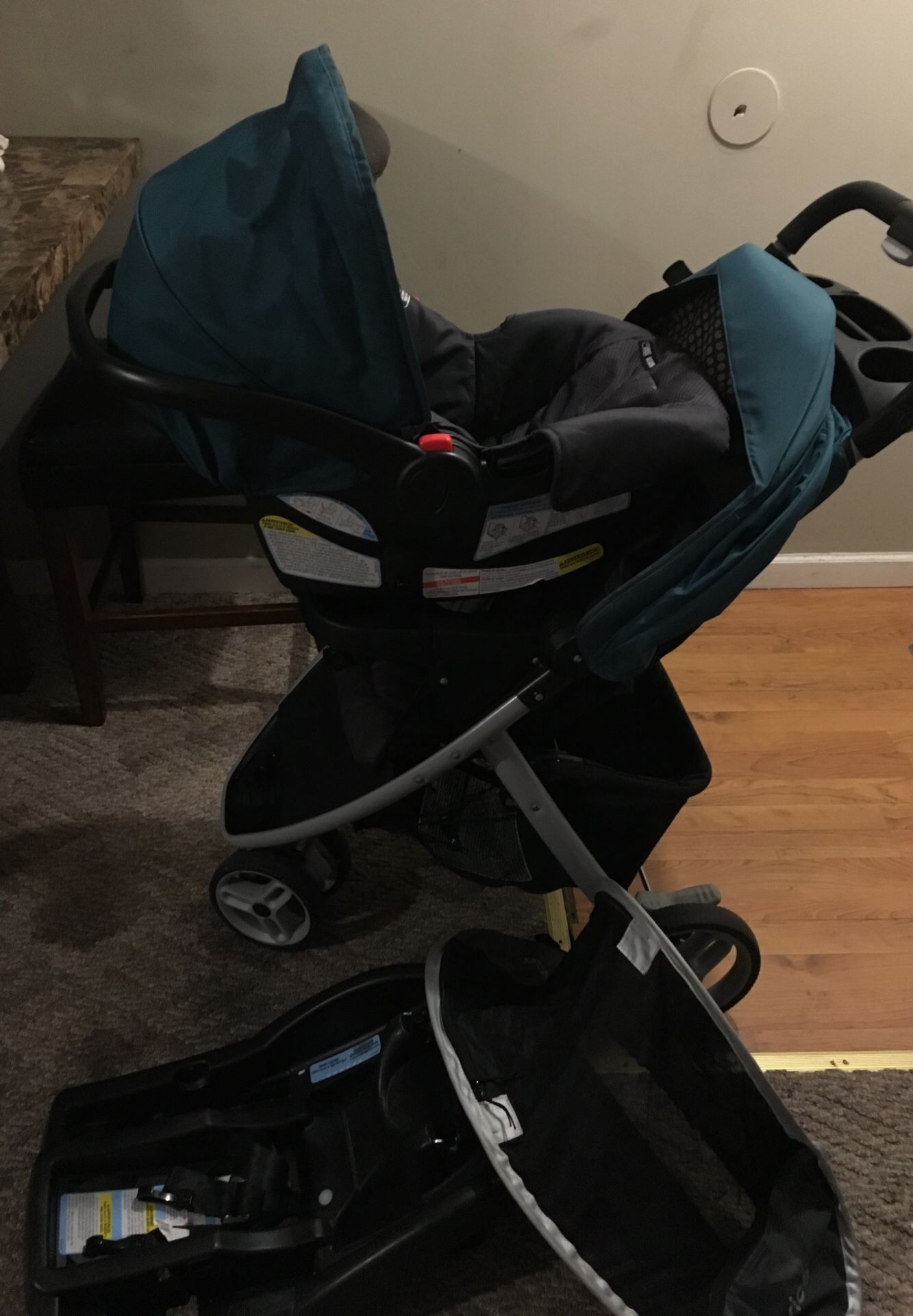Graco stroller set base included and brica car seat cover