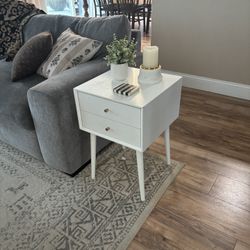 Nightstand / Side Table 