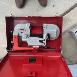 Milwaukee Deep Cut Bandsaw